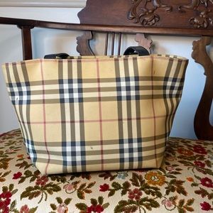 Authentic Burberry 2000s bag